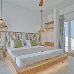 Marinatou Daire Antiparos Town