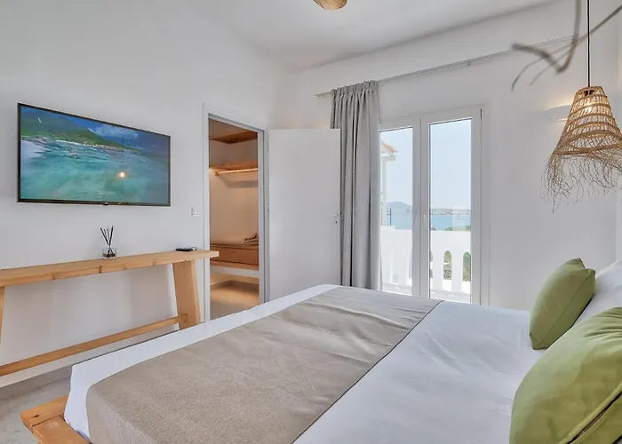 Marinatou * Antiparos Town